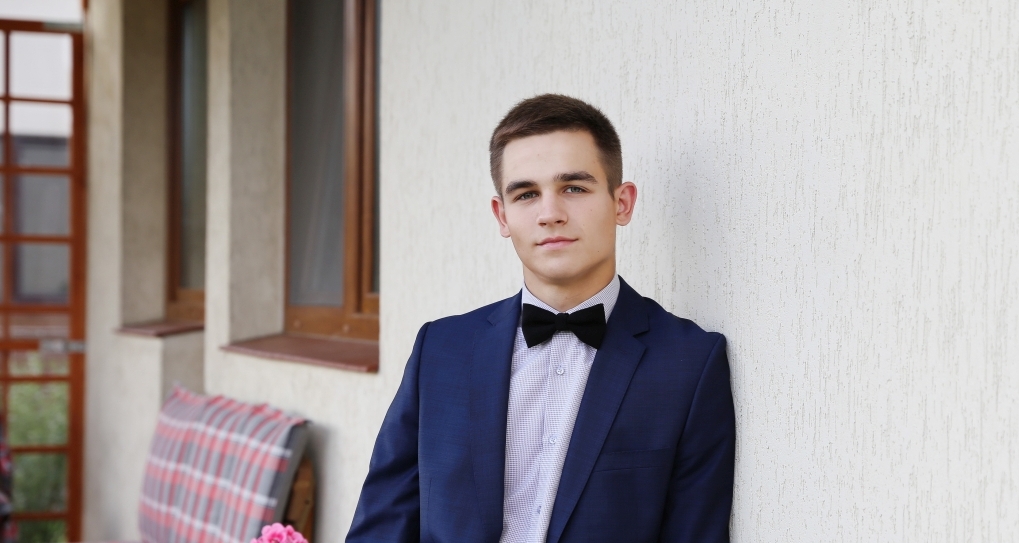 Vienas iš 7 geriausių abiturientų: „Manau, kad daug pasiekti galima ir Lietuvoje“